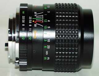 Sunaction zoom 35-70mm f/3.5-4.8 MC для неавтофокусных фотоаппартатов MINOLTA